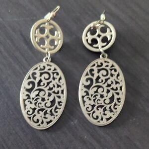 Elegant Gold Filigree Earrings